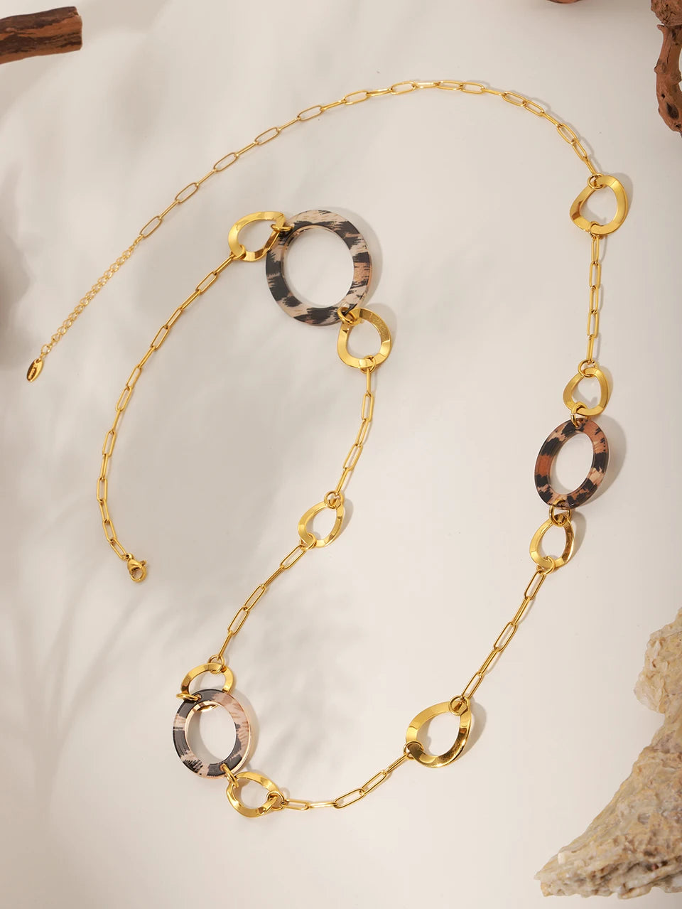 Collier long en acier inoxydable plaqué or 18 carats pour femme, chaîne de pull, imprimé léopard, accessoires de bijoux