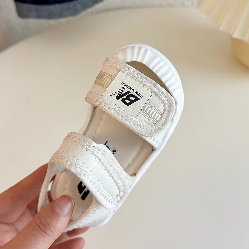 Sandales d'été antidérapantes pour bébés filles et garçons, chaussures plates à bout fermé pour tout-petits, chaussures de berceau, sandales d'extérieur pour nourrissons et enfants