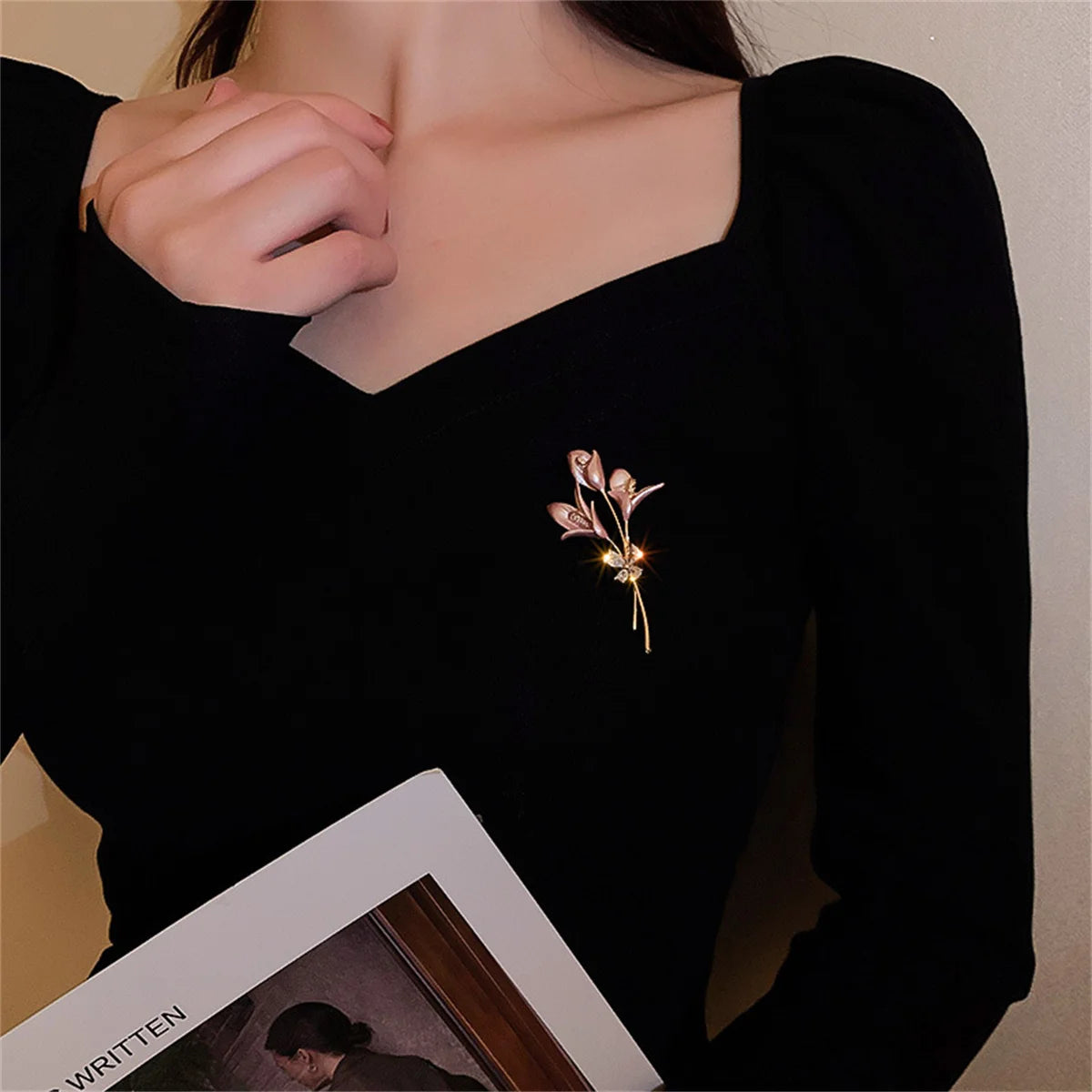 Rinhoo Luxury Pink Green Zircon Tulip Flower Brooch For Women Elegant Pearl Floral Lapel Pins Plant Button Badge Wedding Jewelry