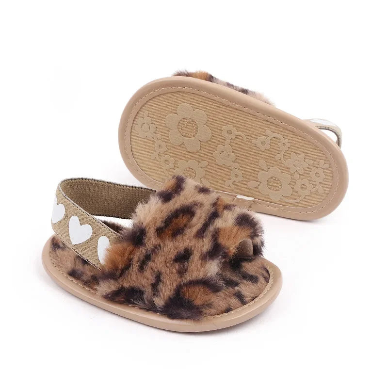 Sandales pour nouveau-né fille, mignonnes, été, hiver, en peluche, semelles souples, plates, princesse, antidérapantes, pour les premiers pas