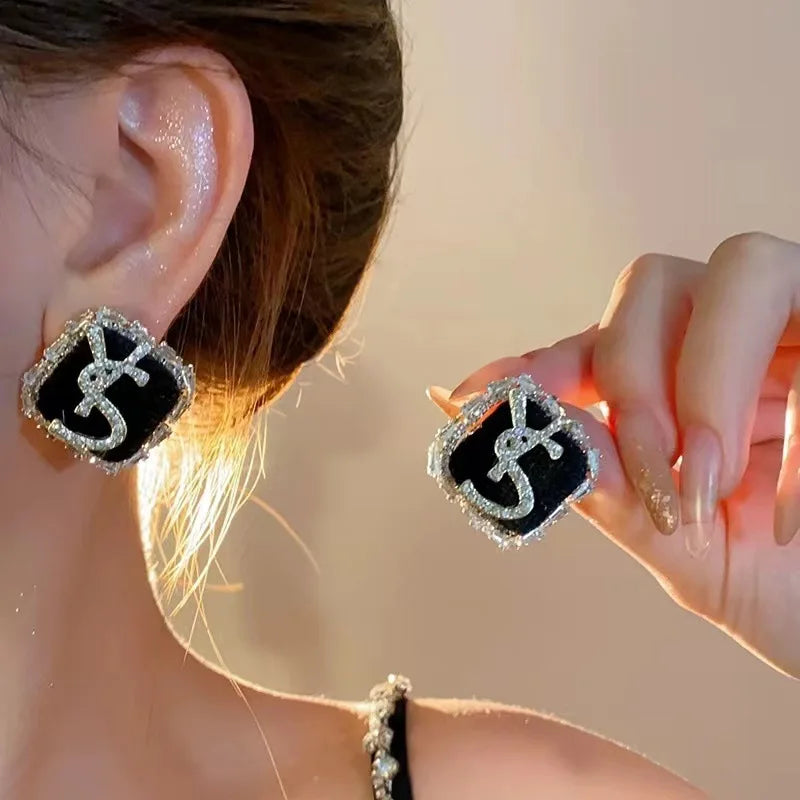 Boucles d'oreilles à tige classiques en strass avec lettres YS pour femmes, boucles d'oreilles tendance en zircon noir de luxe, bijoux de fête de bureau, accessoires cadeaux