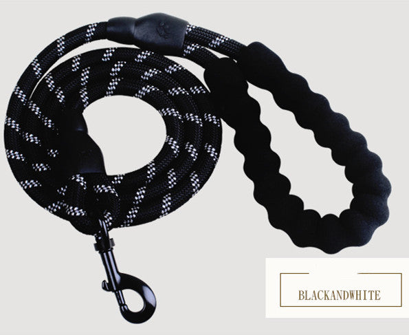 Laisse réfléchissante en nylon pour chien, idéale pour la marche, l'entraînement et la formation des petits et grands chiens.