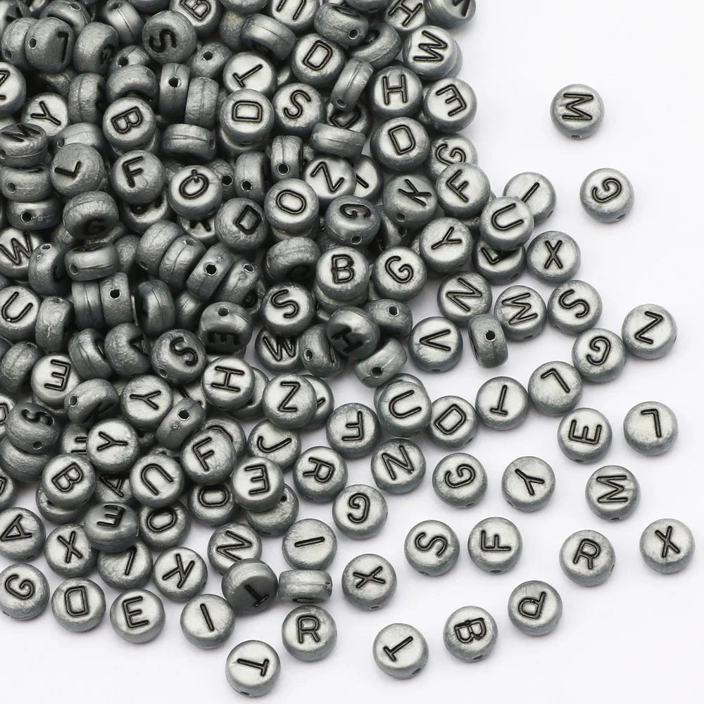 Perles plates en acrylique avec lettres de l'alphabet dorées pour la fabrication de bijoux faits à la main, bracelets à breloques, colliers et accessoires