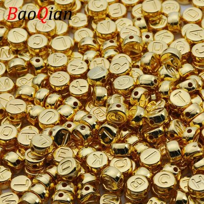 Perles plates en acrylique avec lettres de l'alphabet dorées pour la fabrication de bijoux faits à la main, bracelets à breloques, colliers et accessoires