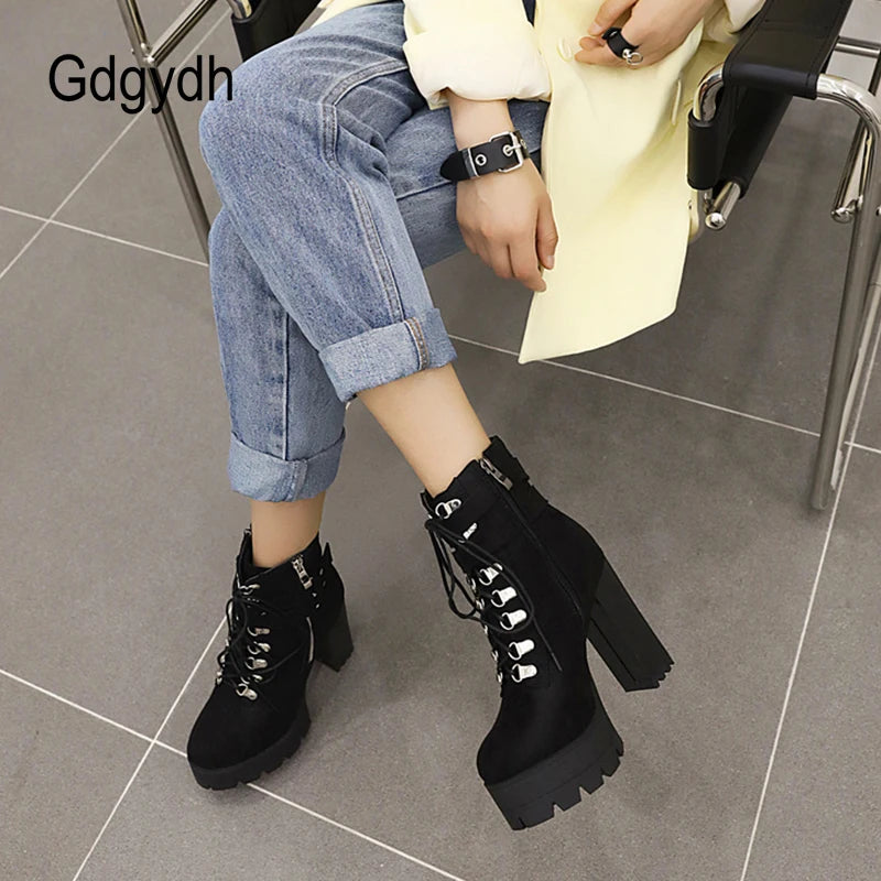 Gdgydh Bottines à boucle de ceinture et talons hauts plateformes, chaussures croisées pour le bureau, bottes d'automne pour femme, style urbain, fermeture éclair, grande taille
