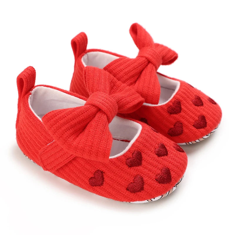 Baby Shoes Cute Baby Sweet Princess Style 0-1 Year Old Non slip Fabric Sole Newborn Red Holiday Walking Shoes 2023 New Ins Super
