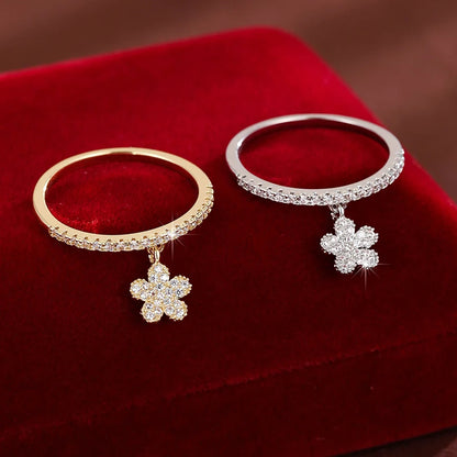Fashion Gracefully Synthetic Zirconia Women's Ring with Delicate Five-Leaf Flower Pendant