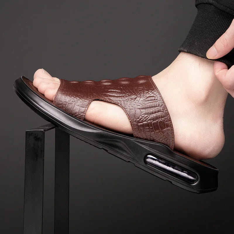 Chaussures d'été pour hommes, sandales en cuir véritable, imprimé crocodile, pantoufles décontractées, tongs à coussin d'air, chaussures de plage cool