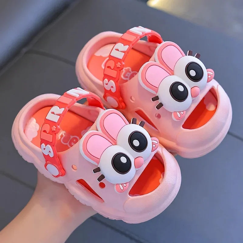 Sandales d'été mignonnes pour enfants, pantoufles confortables antidérapantes pour intérieur et extérieur, pour la plage et la maison, chaussures à enfiler pour garçons et filles