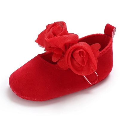 Baby Shoes Cute Baby Sweet Princess Style 0-1 Year Old Non slip Fabric Sole Newborn Red Holiday Walking Shoes 2023 New Ins Super