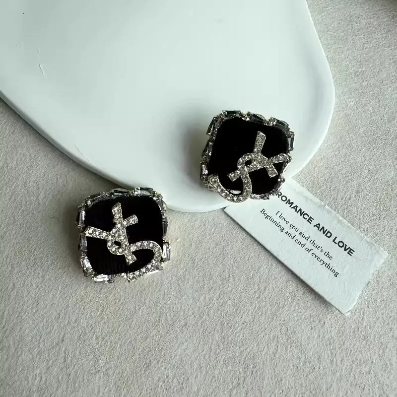 Boucles d'oreilles à tige classiques en strass avec lettres YS pour femmes, boucles d'oreilles tendance en zircon noir de luxe, bijoux de fête de bureau, accessoires cadeaux