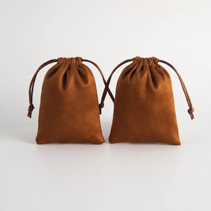 Lot de 10 pochettes en velours à cordon coulissant en flanelle grise pour bijoux, trousses de maquillage, pochettes cadeaux chics pour mariage