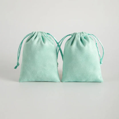 Lot de 10 pochettes en velours à cordon coulissant en flanelle grise pour bijoux, trousses de maquillage, pochettes cadeaux chics pour mariage