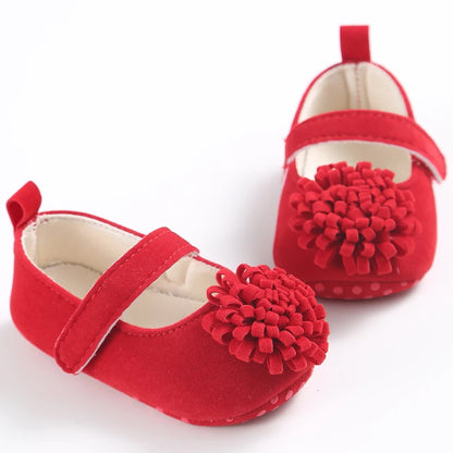 Baby Shoes Cute Baby Sweet Princess Style 0-1 Year Old Non slip Fabric Sole Newborn Red Holiday Walking Shoes 2023 New Ins Super