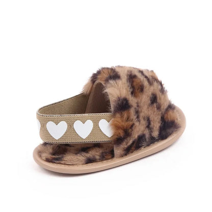 Sandales pour nouveau-né fille, mignonnes, été, hiver, en peluche, semelles souples, plates, princesse, antidérapantes, pour les premiers pas