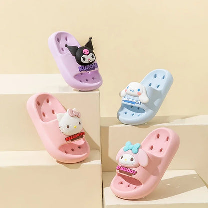 Sanrio Kuromi Sandales d'été mignonnes pour enfants, pantoufles souples d'intérieur et d'extérieur, séchage rapide, semelle antidérapante, dessin animé, cadeau pour filles et garçons