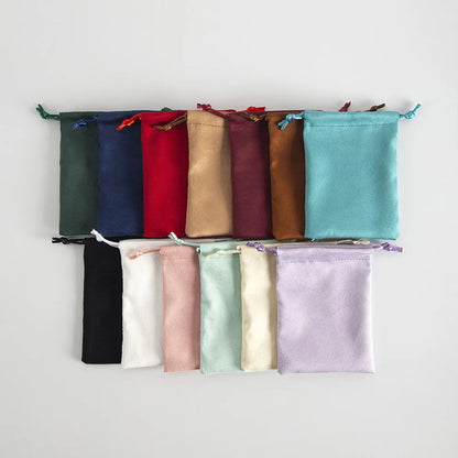 Lot de 10 pochettes en velours à cordon coulissant en flanelle grise pour bijoux, trousses de maquillage, pochettes cadeaux chics pour mariage