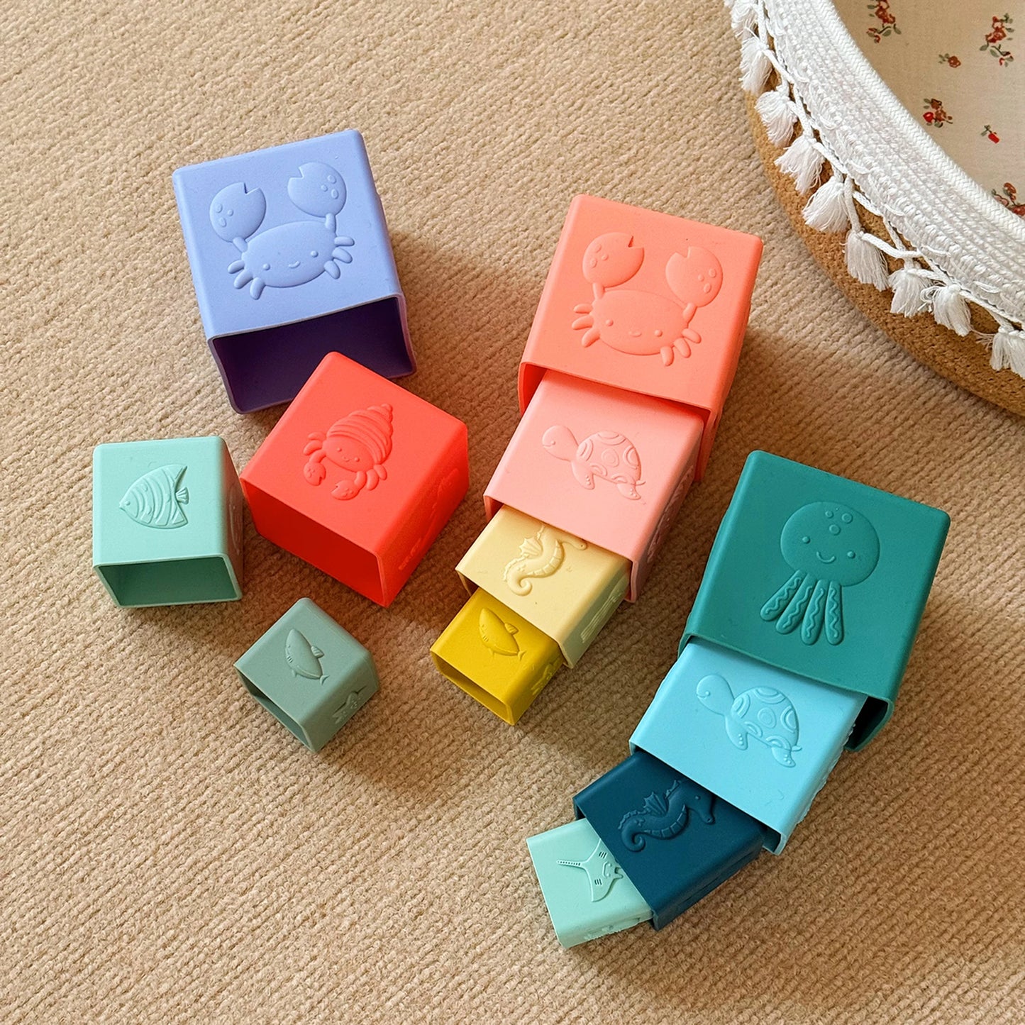 4PCS Silicone Stacking Cups Montessori Toy Square Nesting Bath Toy For Baby Early Education Sensory Development Teether Toy