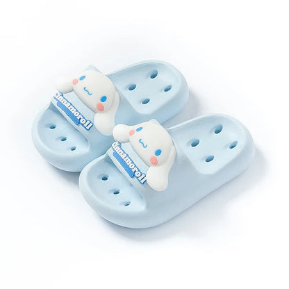 Sanrio Kuromi Sandales d'été mignonnes pour enfants, pantoufles souples d'intérieur et d'extérieur, séchage rapide, semelle antidérapante, dessin animé, cadeau pour filles et garçons