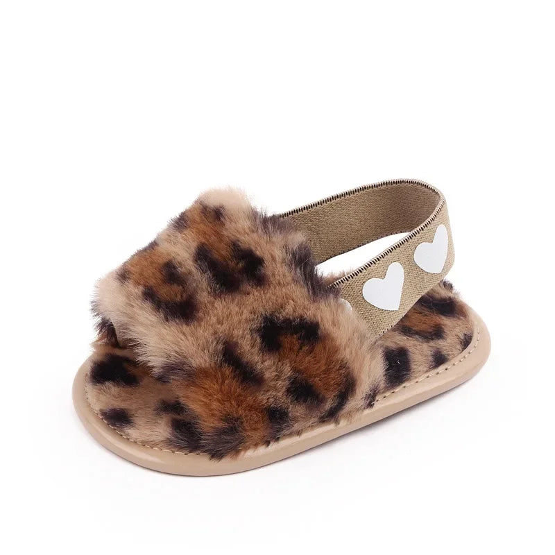 Sandales pour nouveau-né fille, mignonnes, été, hiver, en peluche, semelles souples, plates, princesse, antidérapantes, pour les premiers pas