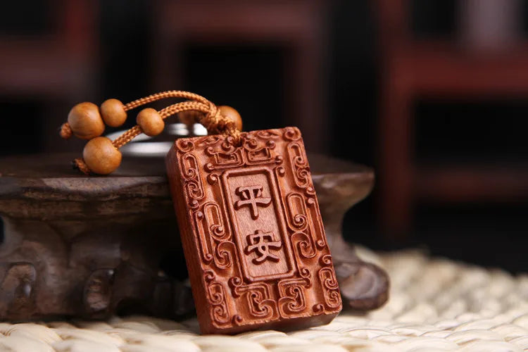 Peach Wood Carving Car Key Chain, Pendant Mascot, Carving Piece, Ornament Sculpture, Feng Shui Talisman Amulet