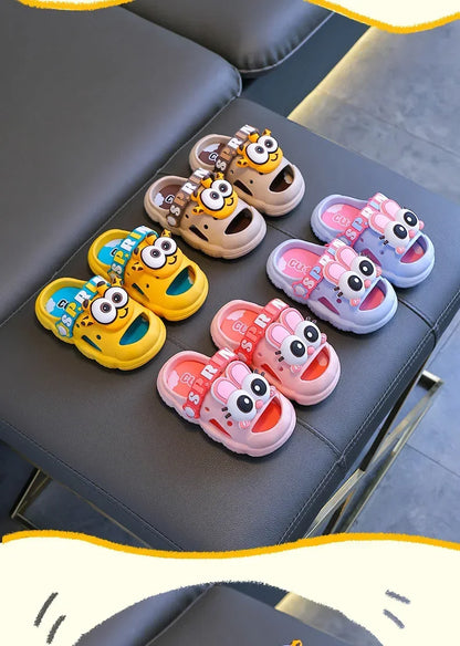 Sandales d'été mignonnes pour enfants, pantoufles confortables antidérapantes pour intérieur et extérieur, pour la plage et la maison, chaussures à enfiler pour garçons et filles