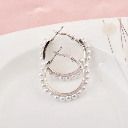 Exaggerated Imitation Pearl Round Hoop Earrings for Women Hiphop Punk Metal Creative Geometry Loop Jewelry Accessory Girl Gift