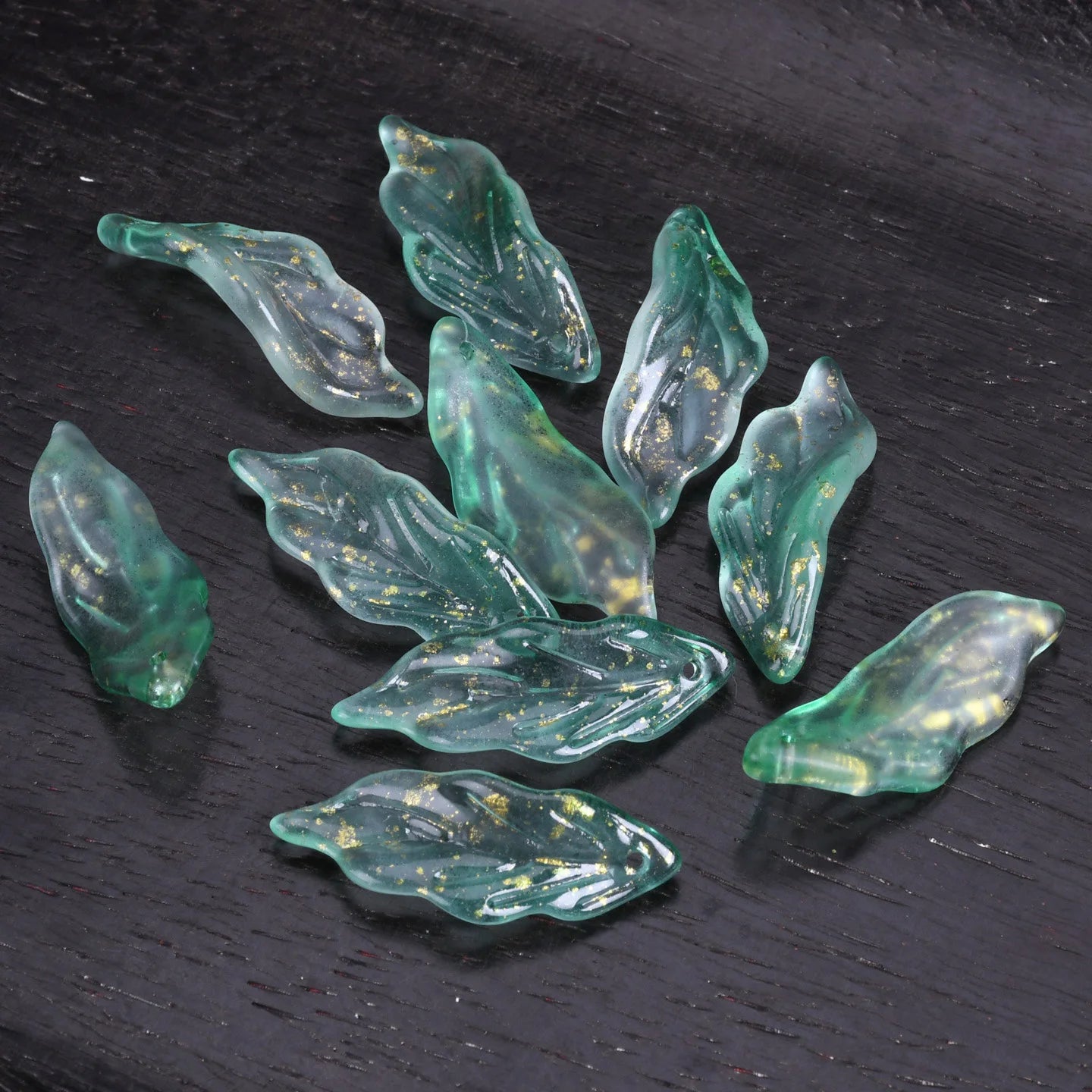 Lot de 10 pétales longs en forme de feuille, 34 x 12 mm, perles en verre de cristal faites à la main, pour la fabrication de bijoux, loisirs créatifs