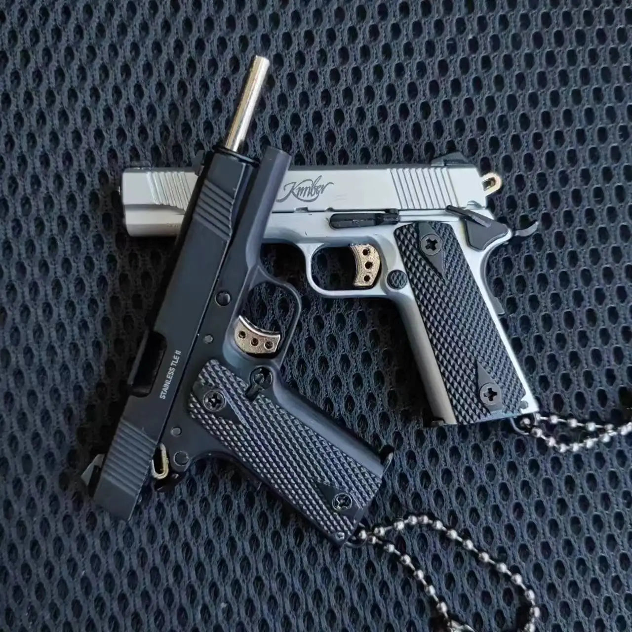 Detachable 1:3 Mini Alloy Colt 1911 Pistol Model PUBG Jedi Toy Gun Keychain Fidget Toy for Boy Collection Adults Chrismas Gift