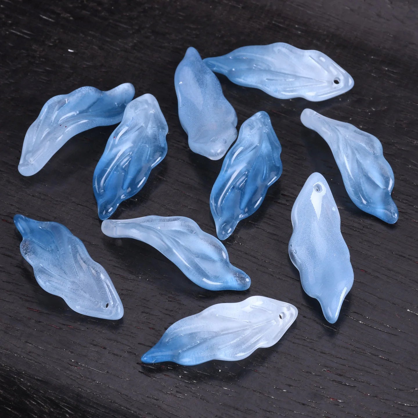 Lot de 10 pétales longs en forme de feuille, 34 x 12 mm, perles en verre de cristal faites à la main, pour la fabrication de bijoux, loisirs créatifs