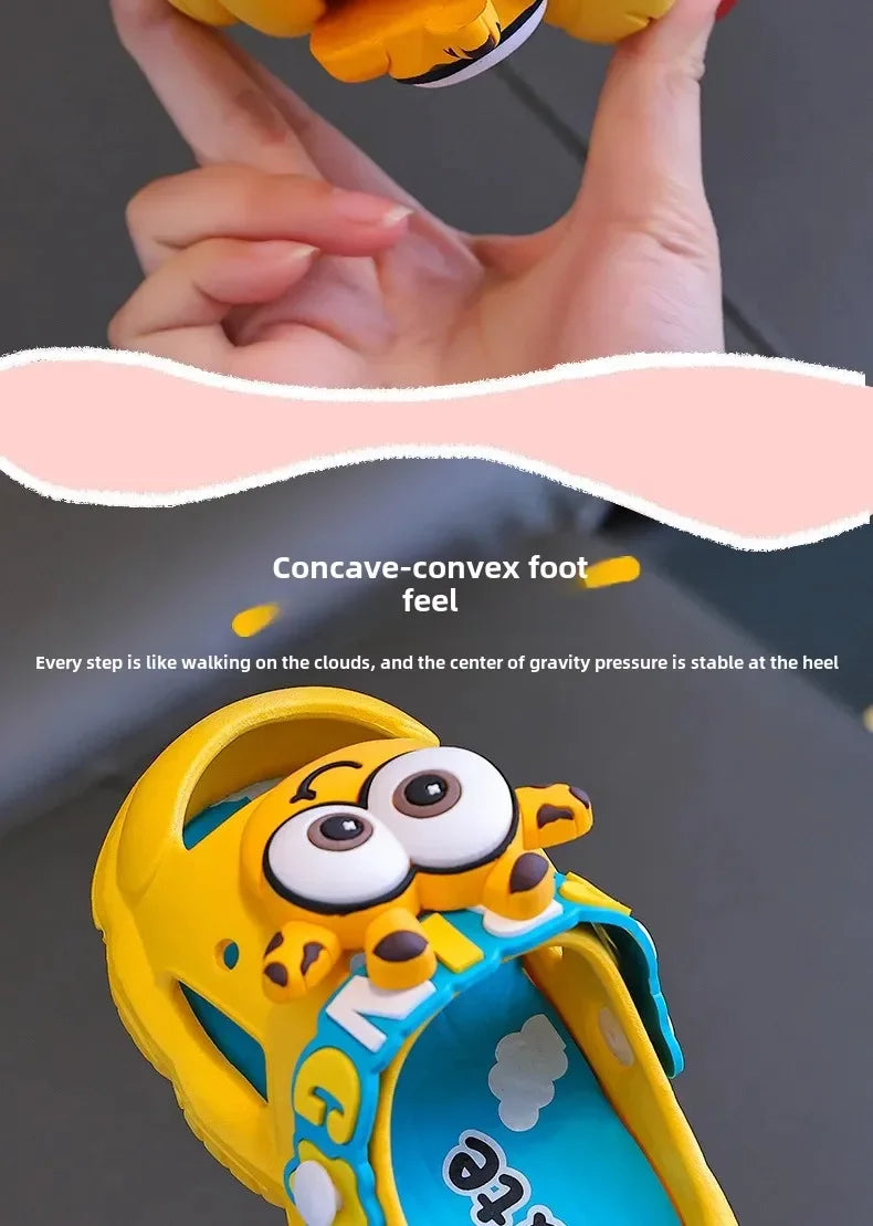 Sandales d'été mignonnes pour enfants, pantoufles confortables antidérapantes pour intérieur et extérieur, pour la plage et la maison, chaussures à enfiler pour garçons et filles