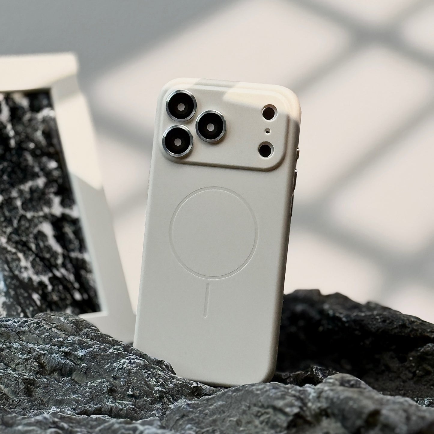 Frosted Skin Feeling Magnetic Suction Phone Case Lens Protector All-inclusive Drop-resistant